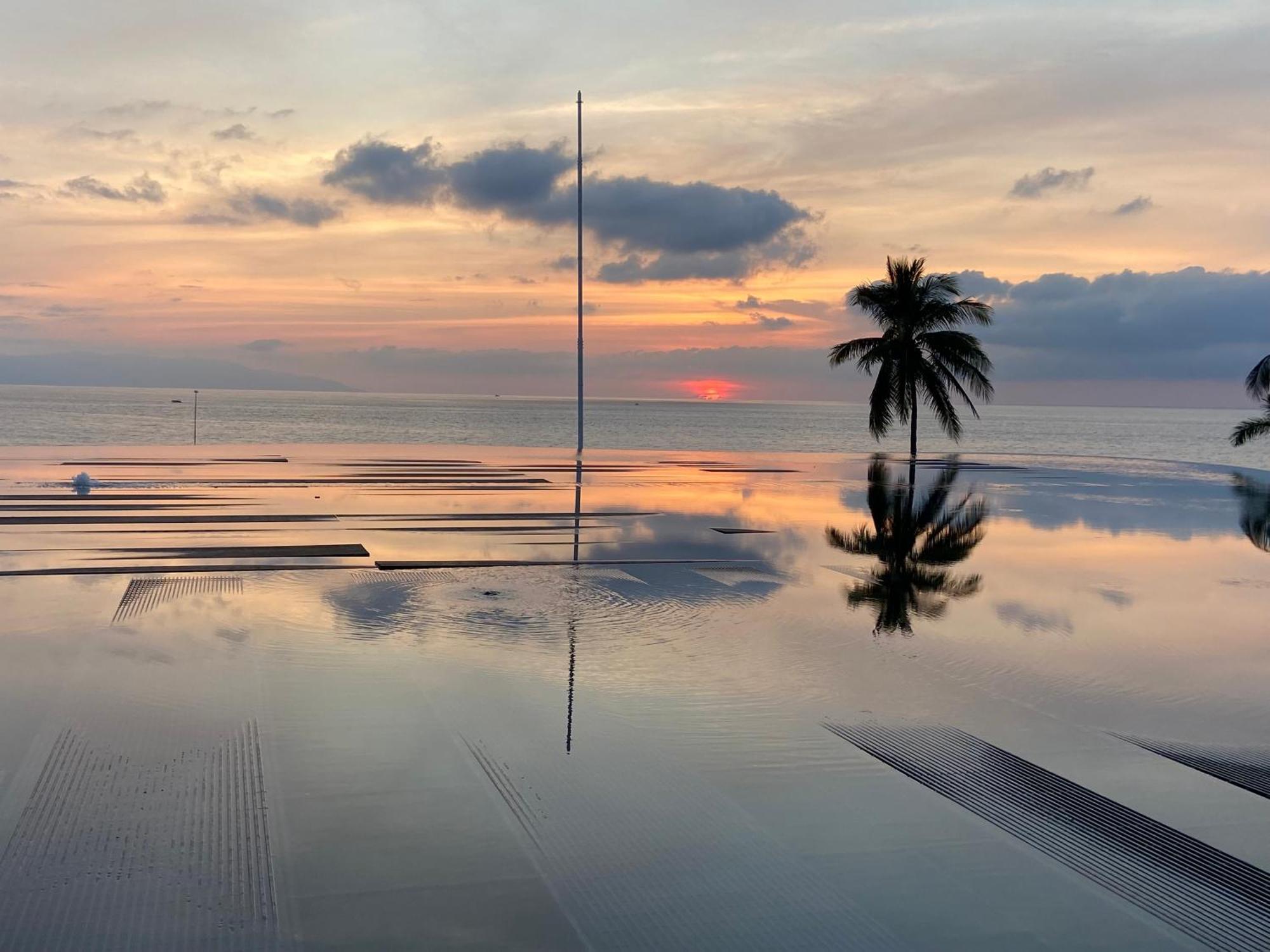 Grand Luxxe With Free Golf Hotell Nuevo Vallarta Exteriör bild