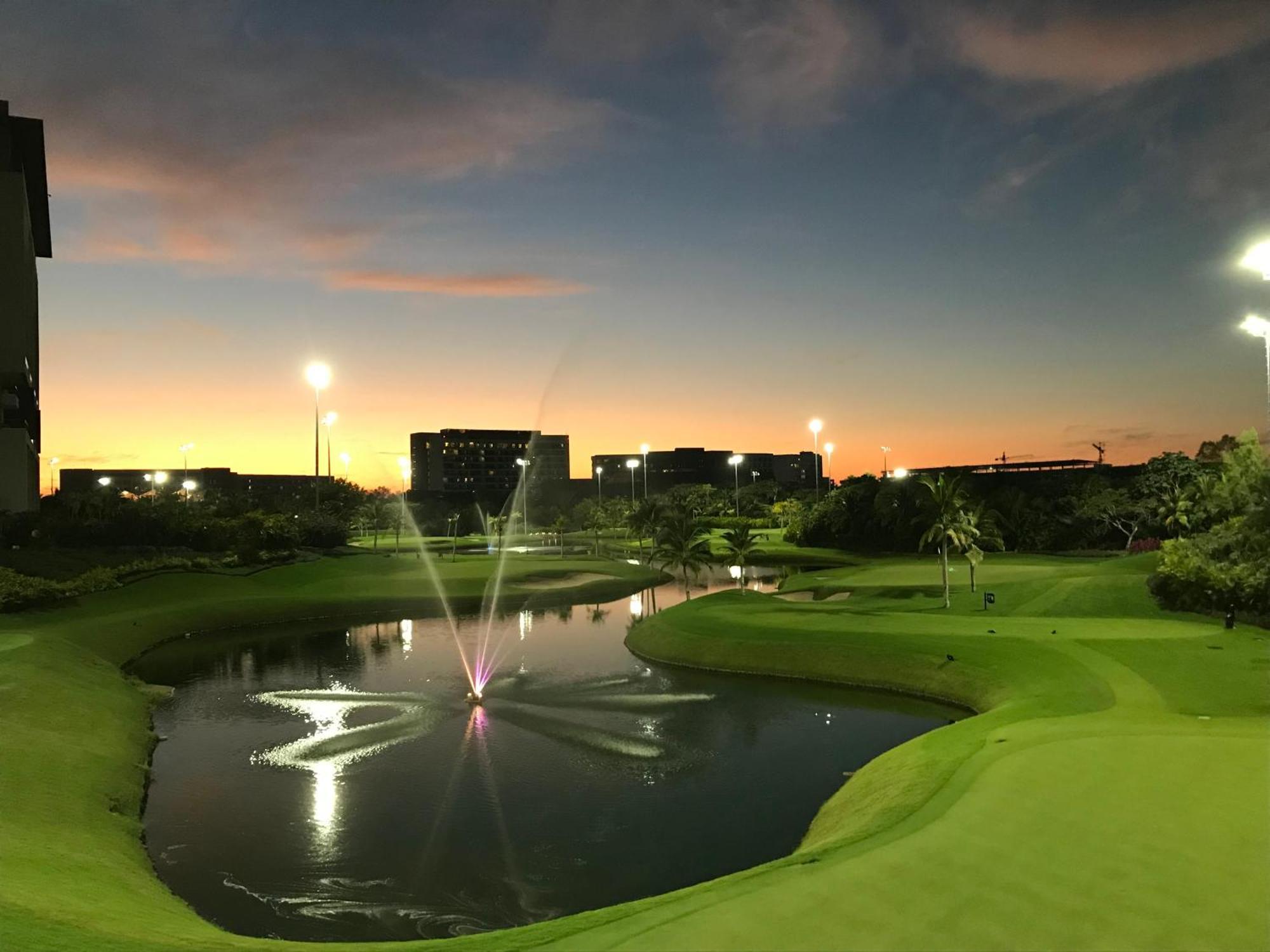Grand Luxxe With Free Golf Hotell Nuevo Vallarta Exteriör bild